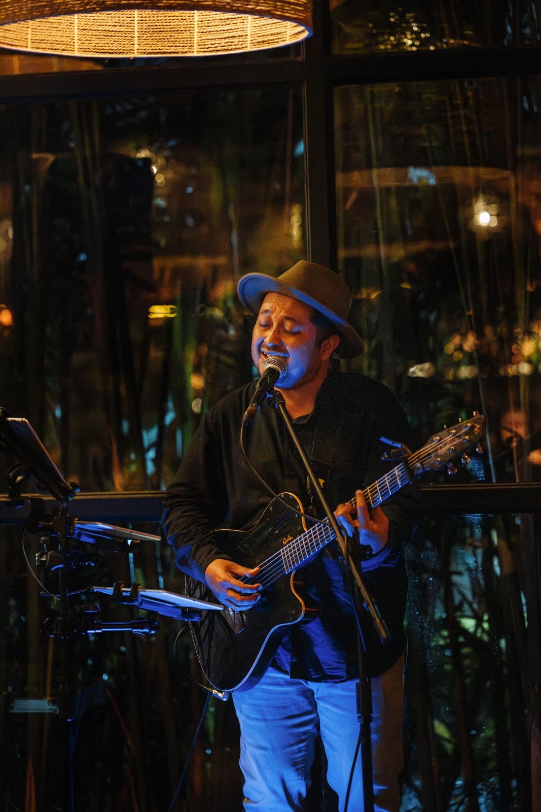 Live music evening (Saturday/Monday)